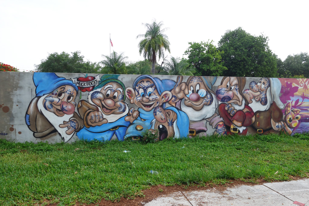 Downtown Miami HUGE Graffiti Wall