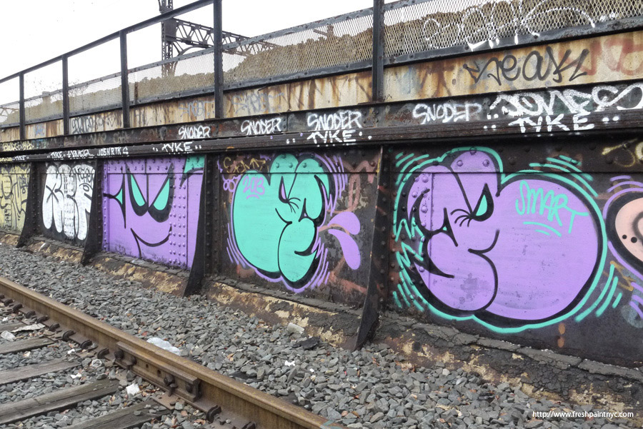Graffiti High Line Track Pit